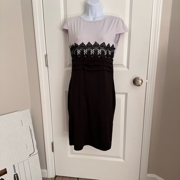 Gently Used Large Black and White Lacy Dress - Picture 3 of 7